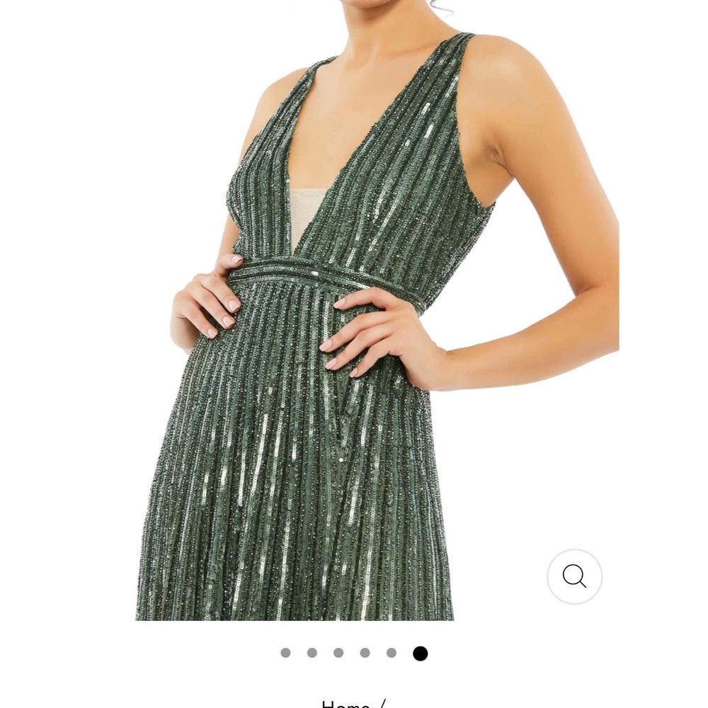 NWT Mac Duggal Deep Green Sequin Plunging V-Neck Gown, Size 10 - Picture 2 of 6
